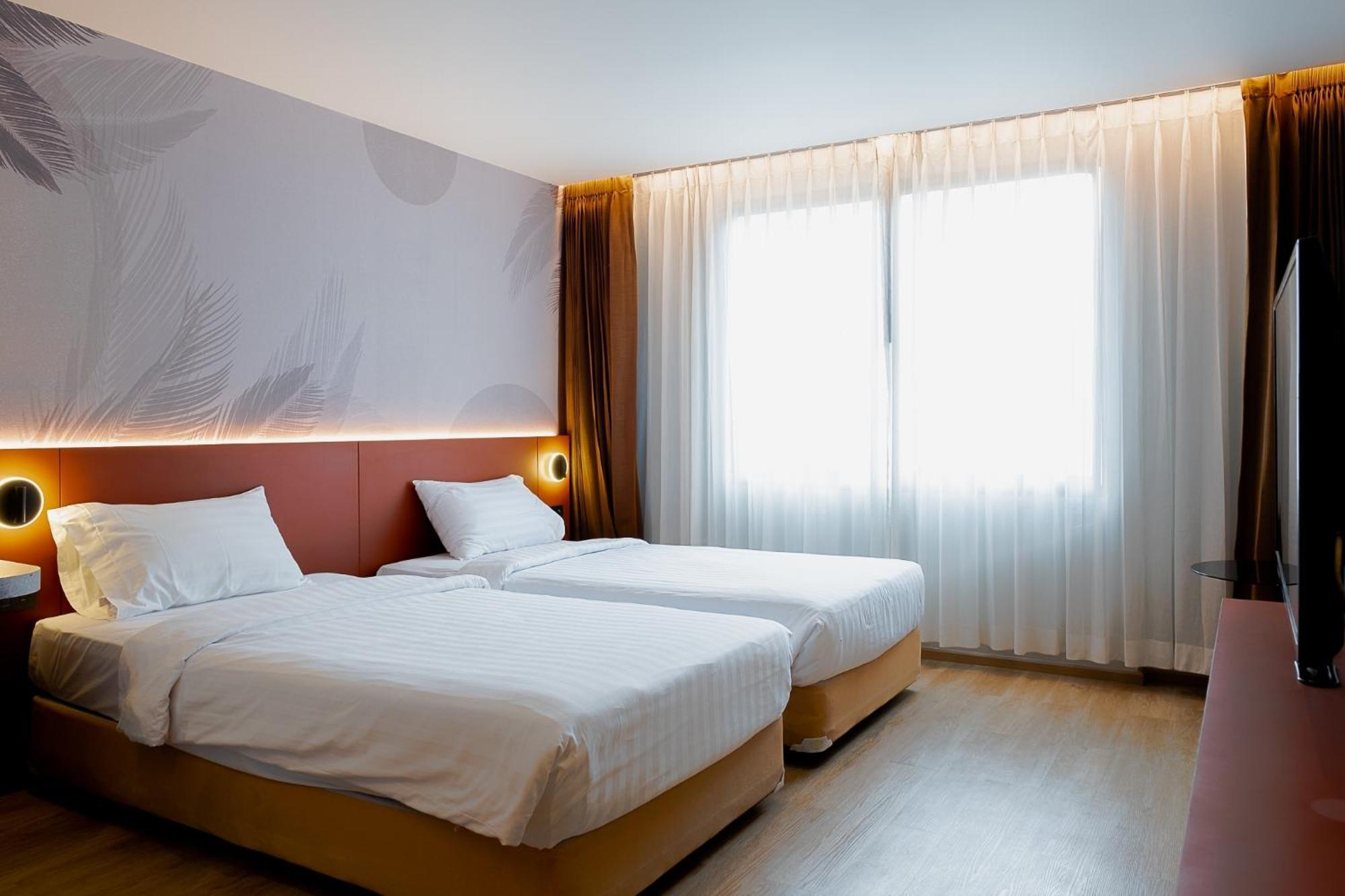 Buri Sriphu Hotel Хат'яй Екстер'єр фото
