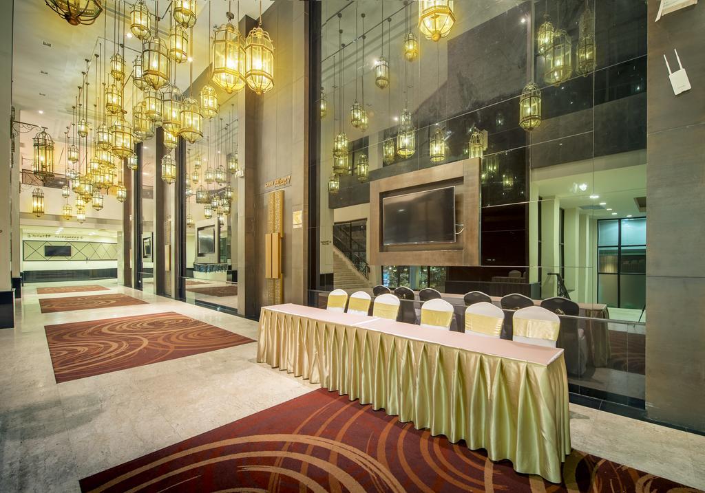 Buri Sriphu Hotel Хат'яй Екстер'єр фото